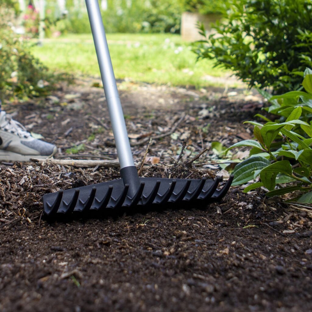 Darlac Telescopic Double Sided Garden Rake 5038210001420 2